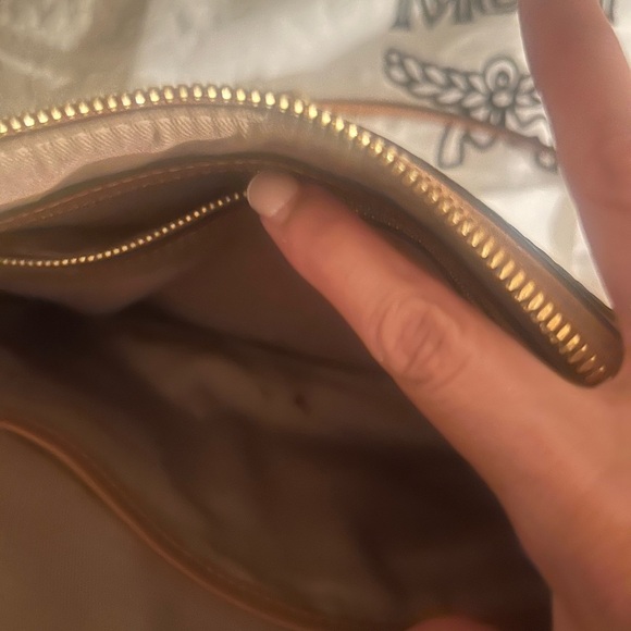 MCM Visetos pouch with detachable strap - Picture 11 of 12